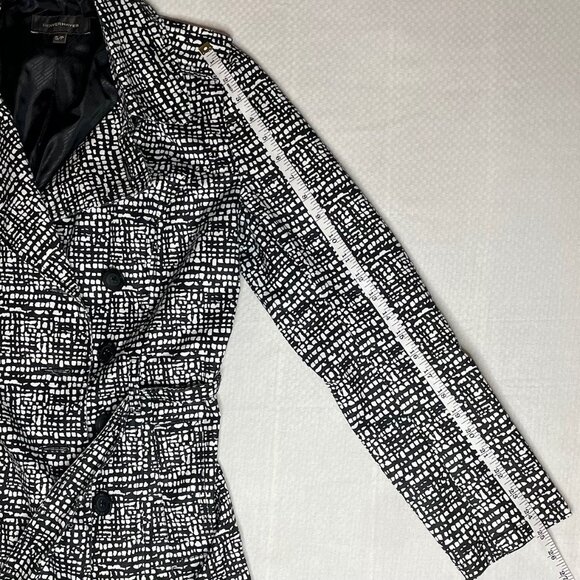 Denver Hayes Black and White Belted Pattern Coat – Size Medium - Picture 7 of 7